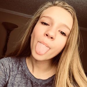 Meet your Posher, Zada